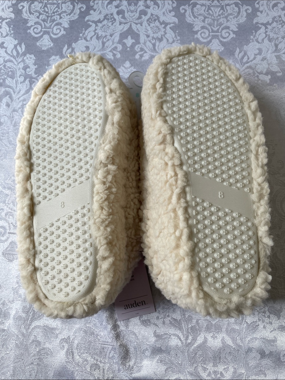 NWT Auden Cozy Cream Shearling Slipper Mules.  Size 8. - Picture 4 of 4